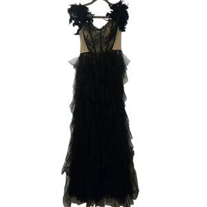 Stunning black feather‎ and lace gown NWOT Size M